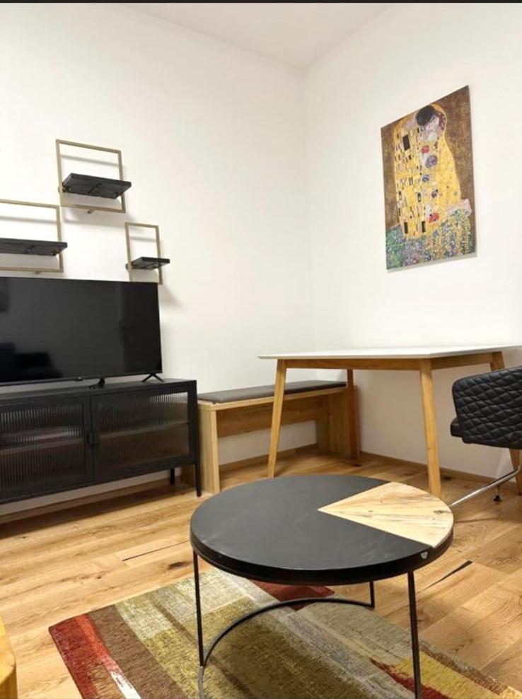 Apartment Cozy In Ottakiring Area Wien